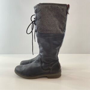 UGG Black Leather Shearling Lined Lace Up Winter Boots Women Size 9.5 Snowproof